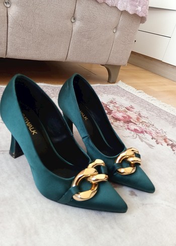 Tokalı Kadın Stiletto