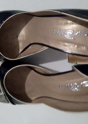 Siyah Yılan Desenli Tokalı Stiletto Topuklu Kadın Ayakkabı - Görsel 3