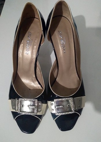 Siyah Yılan Desenli Tokalı Stiletto Topuklu Kadın Ayakkabı - Görsel 2