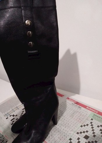 Zara Düğmeli Siyah Deri Dizüstü Stiletto Çizme