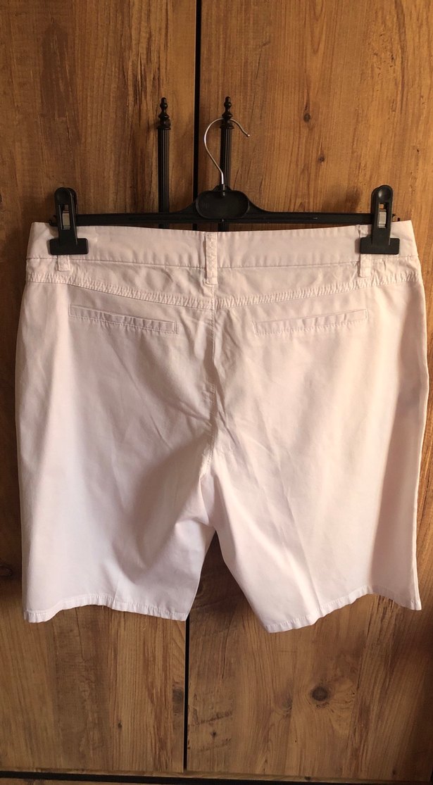 Beyaz Kadın Bermuda Şort Regular Fit - Görsel 4