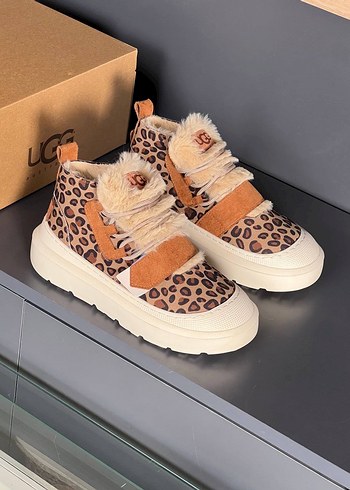 Ugg Leopar Desenli Kadın Bot