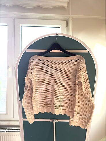 Ajurlu Krem Crop