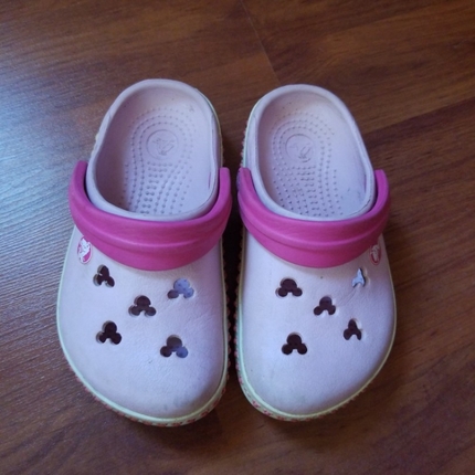crocs terlik