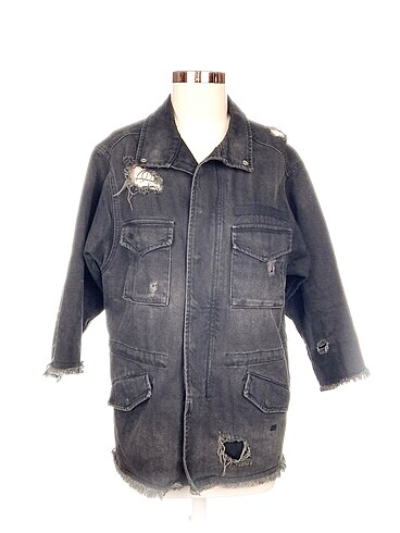 Zara Ceket %70 İndirimli.