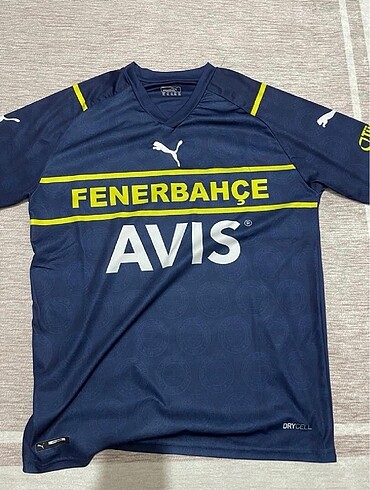 Fenerbahçe 21/22 Sezonu üçüncü forma