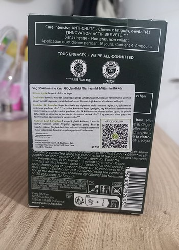Yves Rocher Yves Rocher Saç Dökülmesine Karşı Bakım Kürü