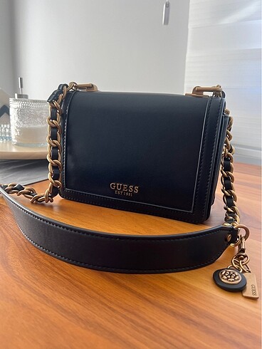 Guess kadin kol çantası