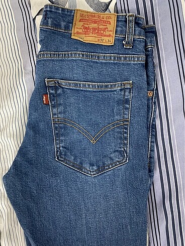34 Beden lacivert Renk Levis orjinal sıfır W32 L34