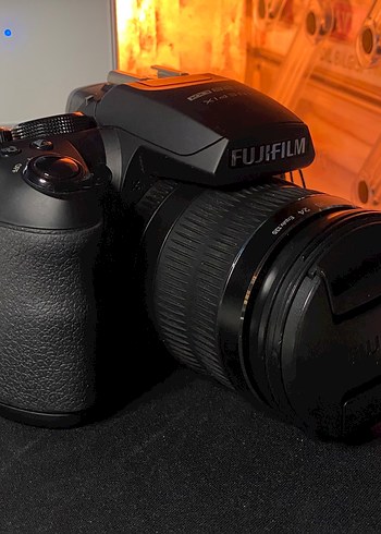 Fujifilm Hs28EXR Fotoğraf Makinesi