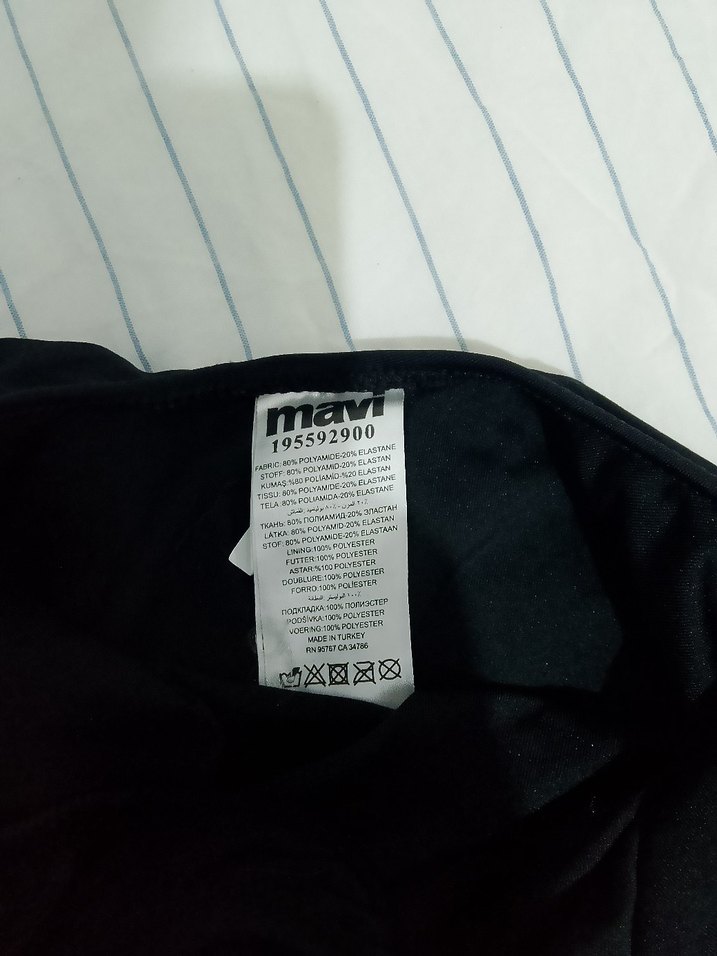 Siyah Parlak Baskılı Kadın Mayo - Görsel 2