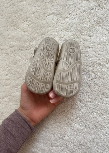 Klasik Fiyonk Detaylı Bej Kız Babet Kitikate - Görsel 5