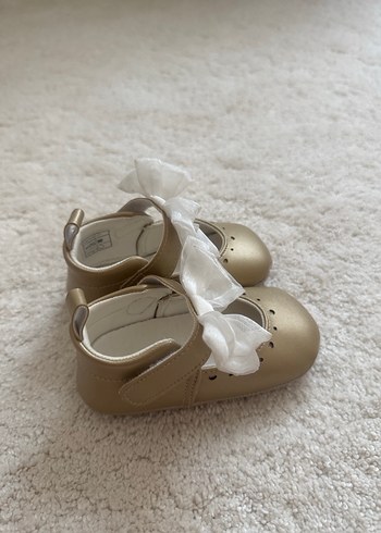 Klasik Fiyonk Detaylı Bej Kız Babet Kitikate - Görsel 4