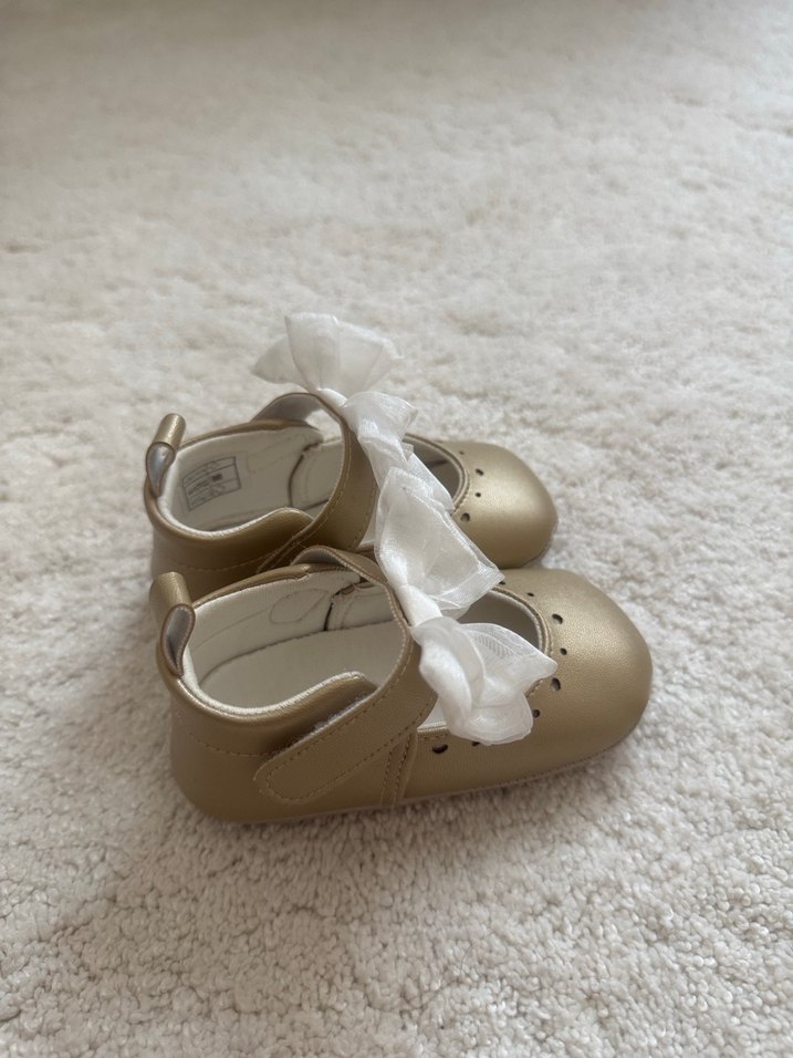 Klasik Fiyonk Detaylı Bej Kız Babet Kitikate - Görsel 4