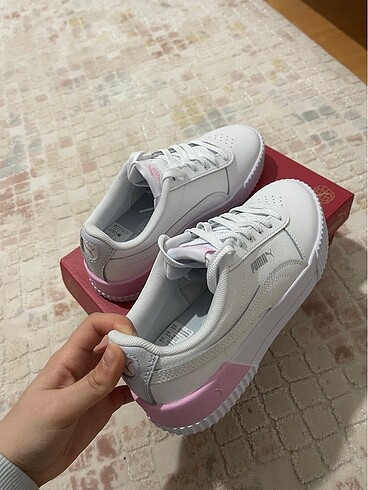 36 Beden beyaz Renk Puma Spor Ayakkabı