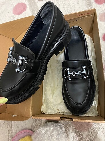37 Beden Siyah Loafer