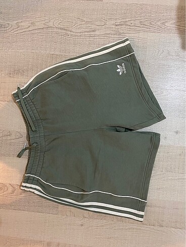 Adidas orjinal şort