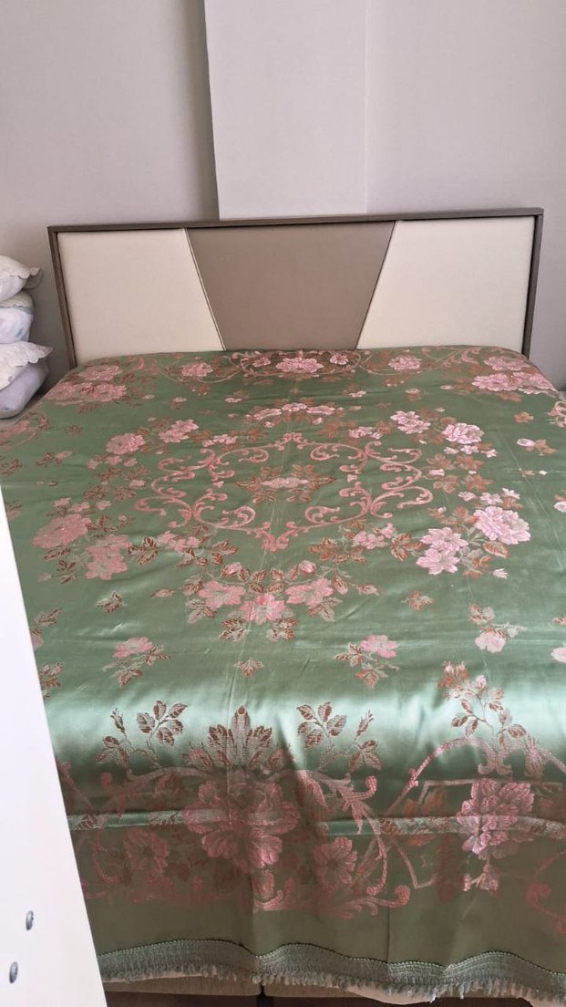 Yurt Dışı İthal Yatak Örtüsü ve Kırlent - Görsel 3