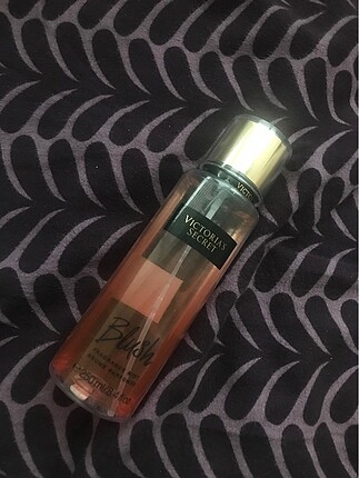 Victoria?s secret blush vücut spreyi