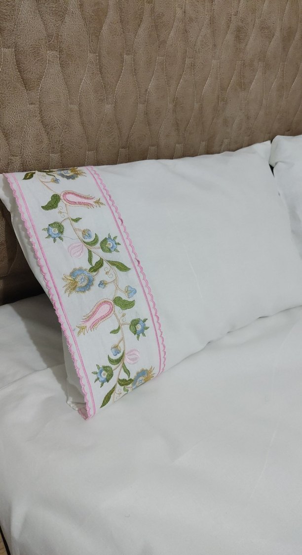 Nakışlı Beyaz Yatak Örtüsü takımı - Görsel 3