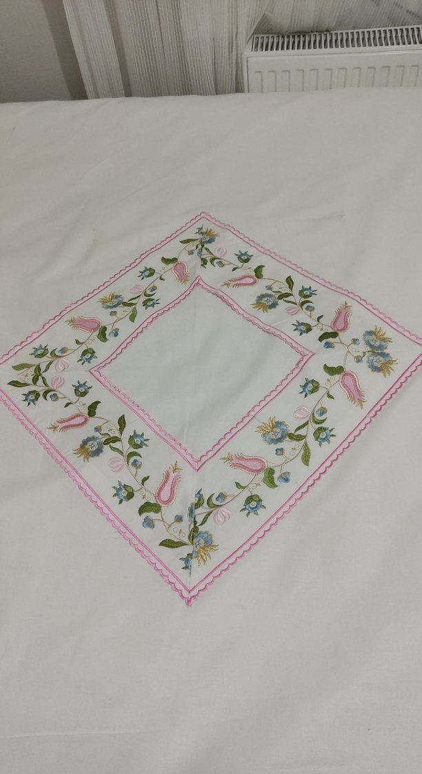 Nakışlı Beyaz Yatak Örtüsü takımı - Görsel 2