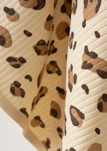 Leopar Desenli Açık Kahverengi Battaniye - Görsel 3