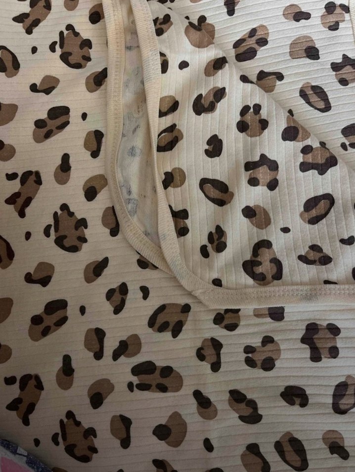 Leopar Desenli Açık Kahverengi Battaniye - Görsel 2