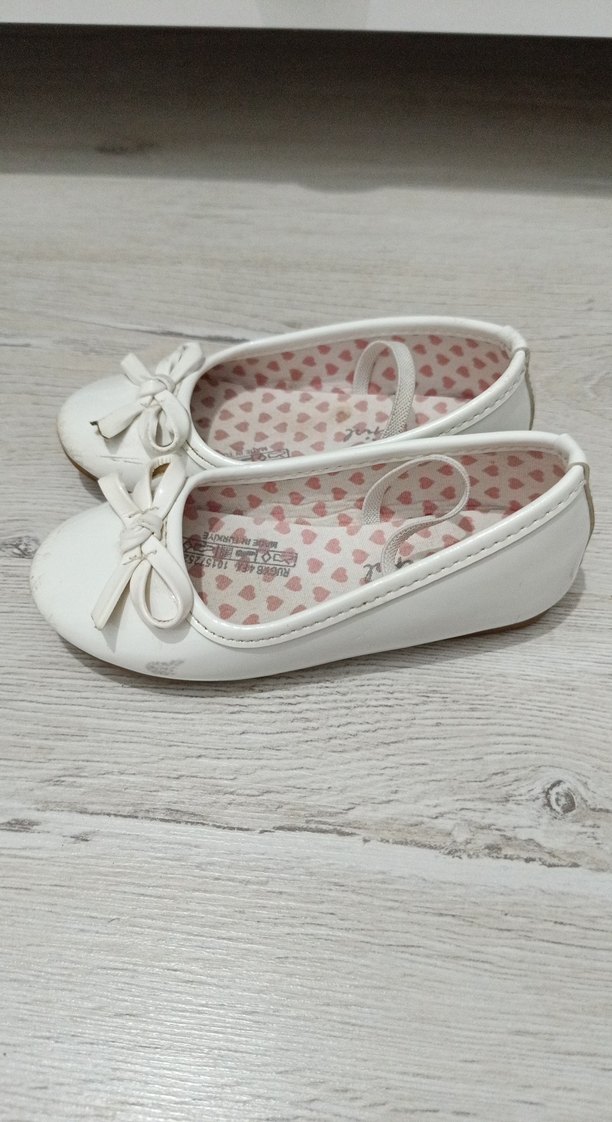 Kız Çocuk Beyaz Fiyonklu Babet Ayakkabı - Görsel 4