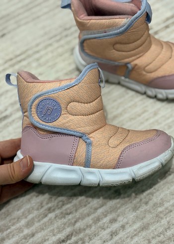 Kız Çocuk Pudra Renkli Cırt Cırtlı Bot - Görsel 3