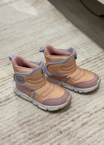 Kız Çocuk Pudra Renkli Cırt Cırtlı Bot - Görsel 4