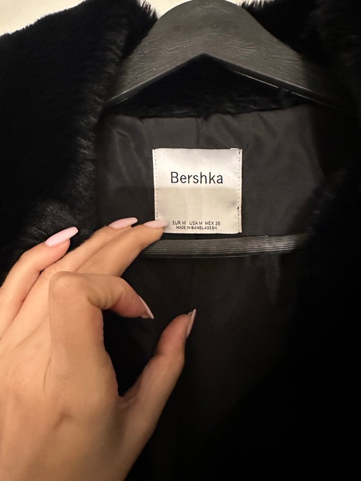 Bershka siyah Midi Kadın Kürk Detaylı Ceket - Görsel 3