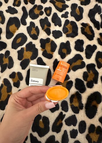 The Ordinary Vitamin C ve Avene SPF50 Güneş Koruyucu - Görsel 3