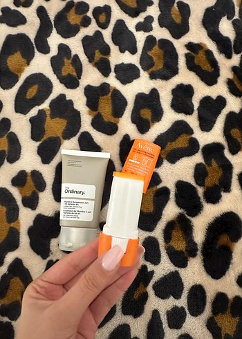 The Ordinary Vitamin C ve Avene SPF50 Güneş Koruyucu - Görsel 2