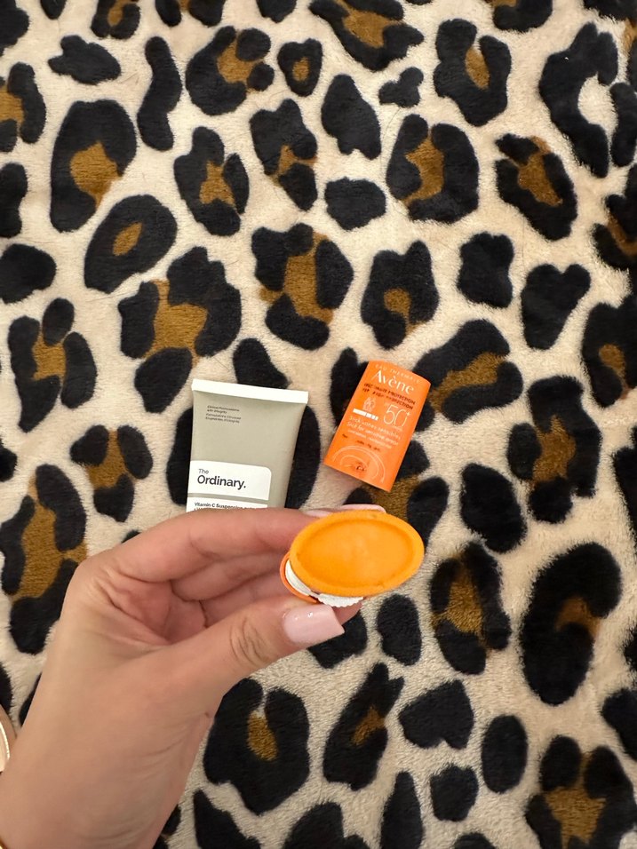 The Ordinary Vitamin C ve Avene SPF50 Güneş Koruyucu - Görsel 3