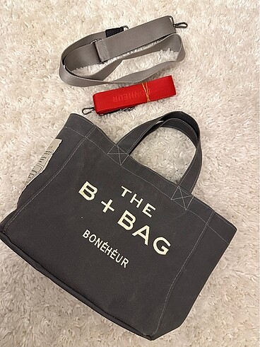The tote bag