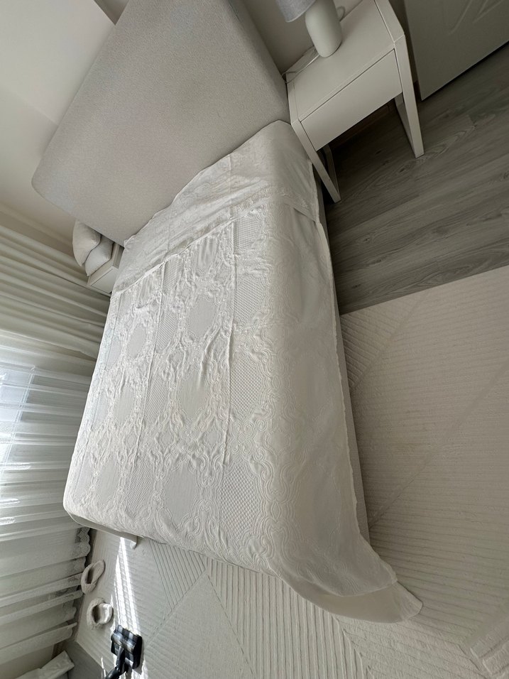 Taç Yatak Örtüsü - Görsel 3