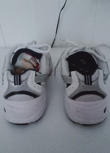36 Beden beyaz Renk Newbalance orjinal