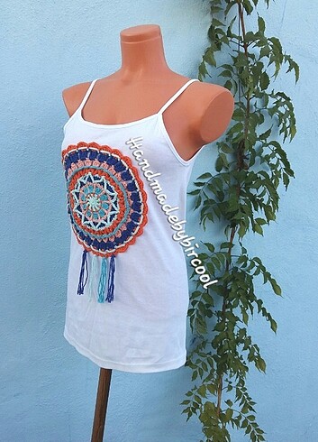 l Beden El örgüsü Mandala motifli tshirt