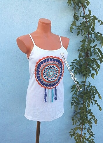 El örgüsü Mandala motifli tshirt