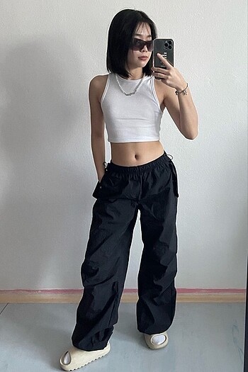 Urban outfitters paraşüt pantalon