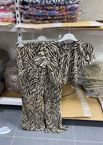 Kadın Zebra Desenli Kısa croplu Pantolon