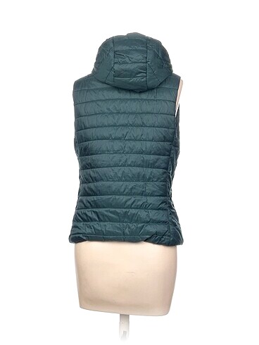 s Beden Bershka Yelek %70 İndirimli.