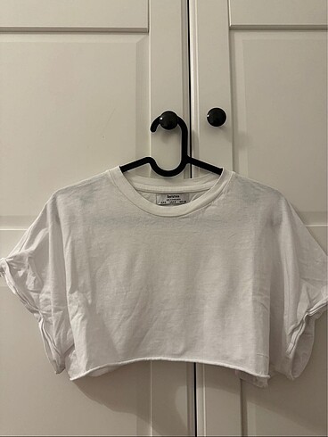 Bershka beyaz crop tshirt