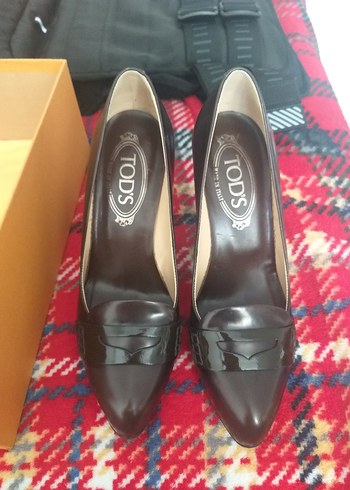 TOD'S Kahverengi Deri Tokalı Klasik Topuklu Ayakkabı - Görsel 2