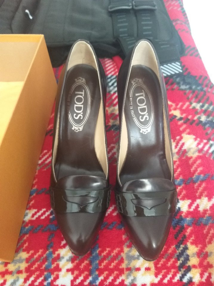 TOD'S Kahverengi Deri Tokalı Klasik Topuklu Ayakkabı - Görsel 2