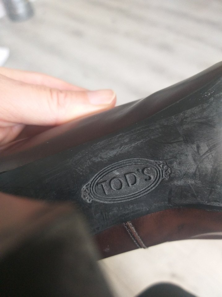 TOD'S Kahverengi Deri Tokalı Klasik Topuklu Ayakkabı - Görsel 4