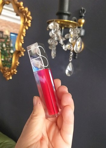 Koyu Kırmızı Sıvı Ruj Nars Red Dıstrıct - Görsel 4