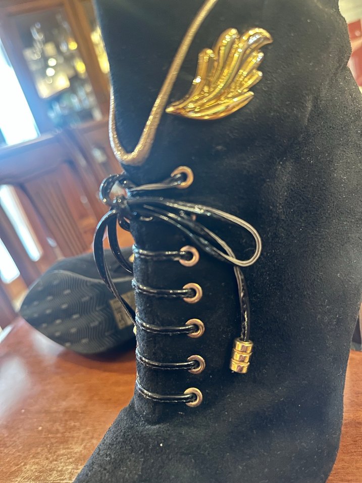 Siyah altın toka detaylı Süet Topuklu Bot - Görsel 3