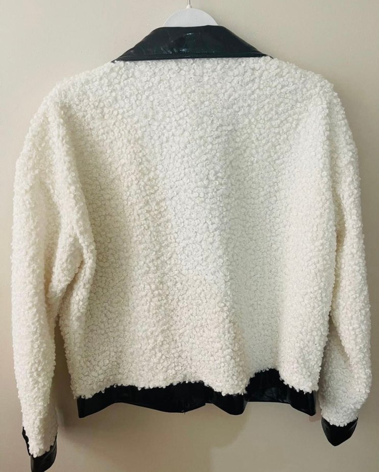 Rugan Yaka Detaylı Beyaz kürk Ceket - Görsel 4