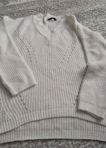 V Yaka Beyaz Triko Kadın Kazak - Görsel 3